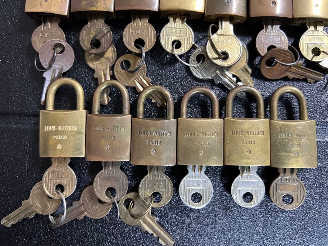 LOUIS VUITTON ルイヴィトン南京錠 カデナと鍵パドロック13点セット
