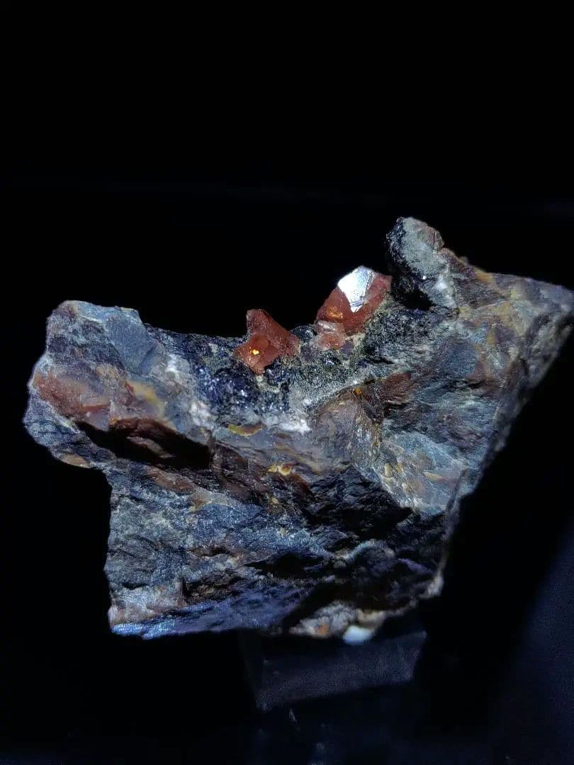 ロードクロサイト 母岩付き ペルー産 鉱石 鉱物 ミネラル 標本 原石 ②