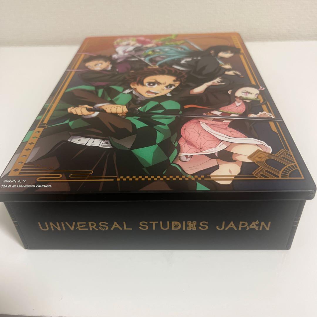 鬼滅の刃　USJ アクセサリースタンド　お菓子缶 甘露寺蜜璃　時透無一郎