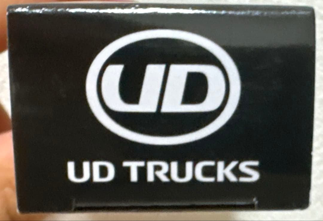 未開封　トミカ UDトラックス90周年記念モデル