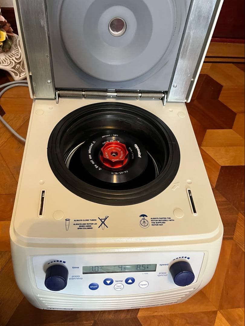 Eppendorf 冷却遠心機 5418R ローターつき