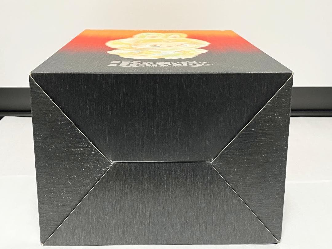 新品未開封 ラブブ ROCK THE UNIVERSE 正規品