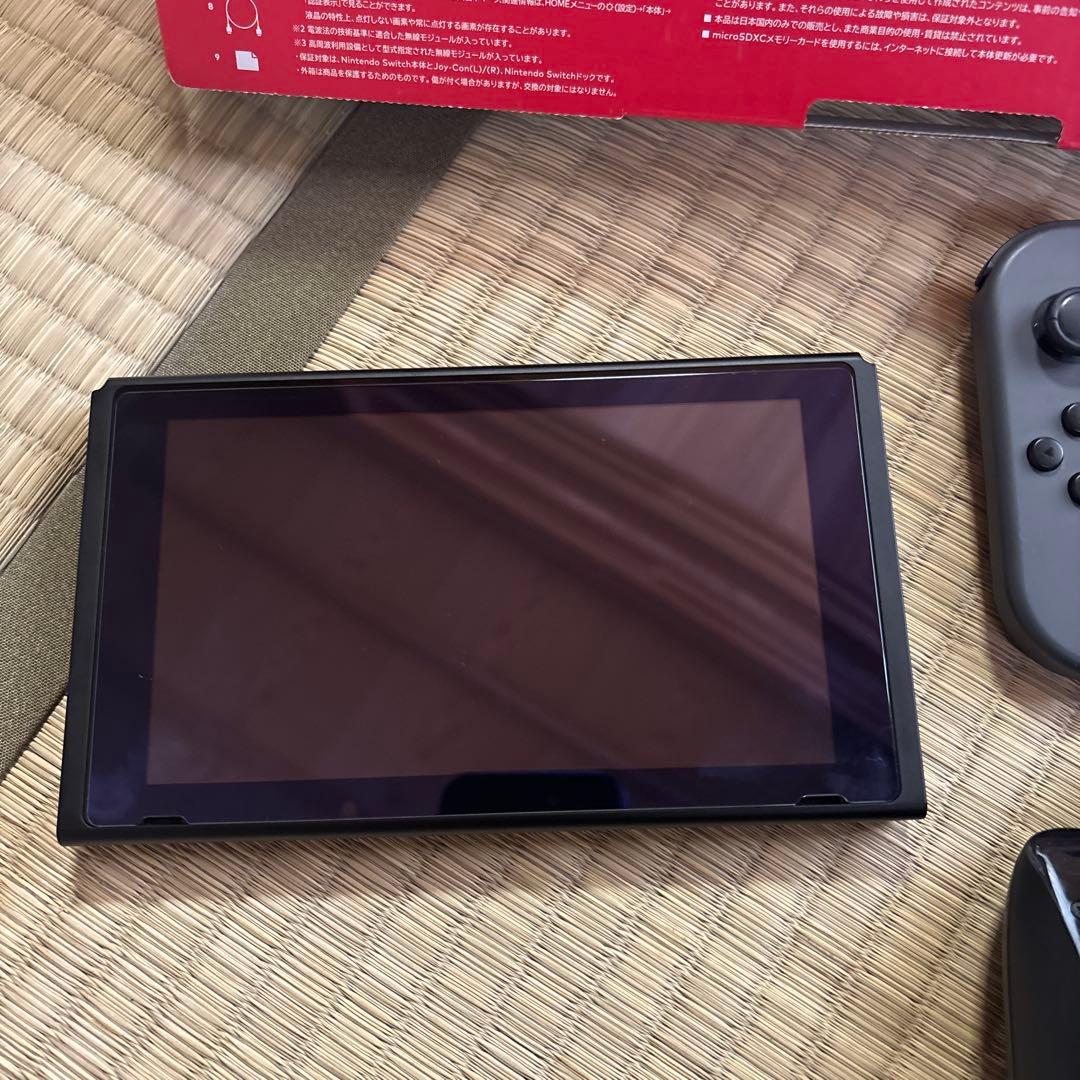 Nintendo Switch 本体 付属品完備／別売りコートローラー付き
