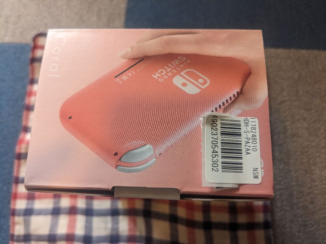Nintendo Switch Lite コーラルピンク　カバー付き