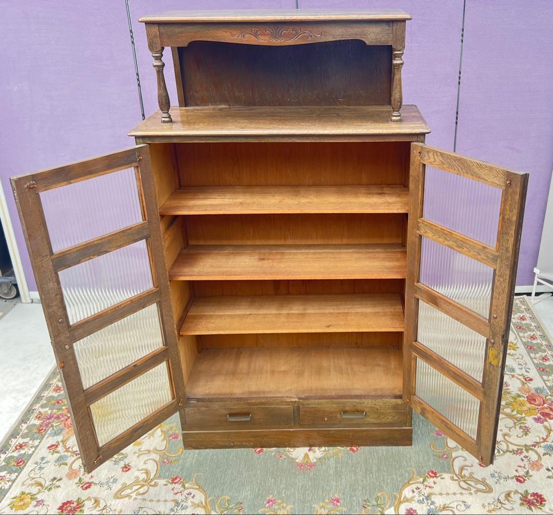 木製ガラス扉キャビネットアンティーク