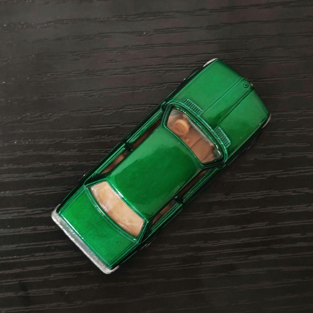 TOMICA　トミカ　　320i　緑色　箱付き