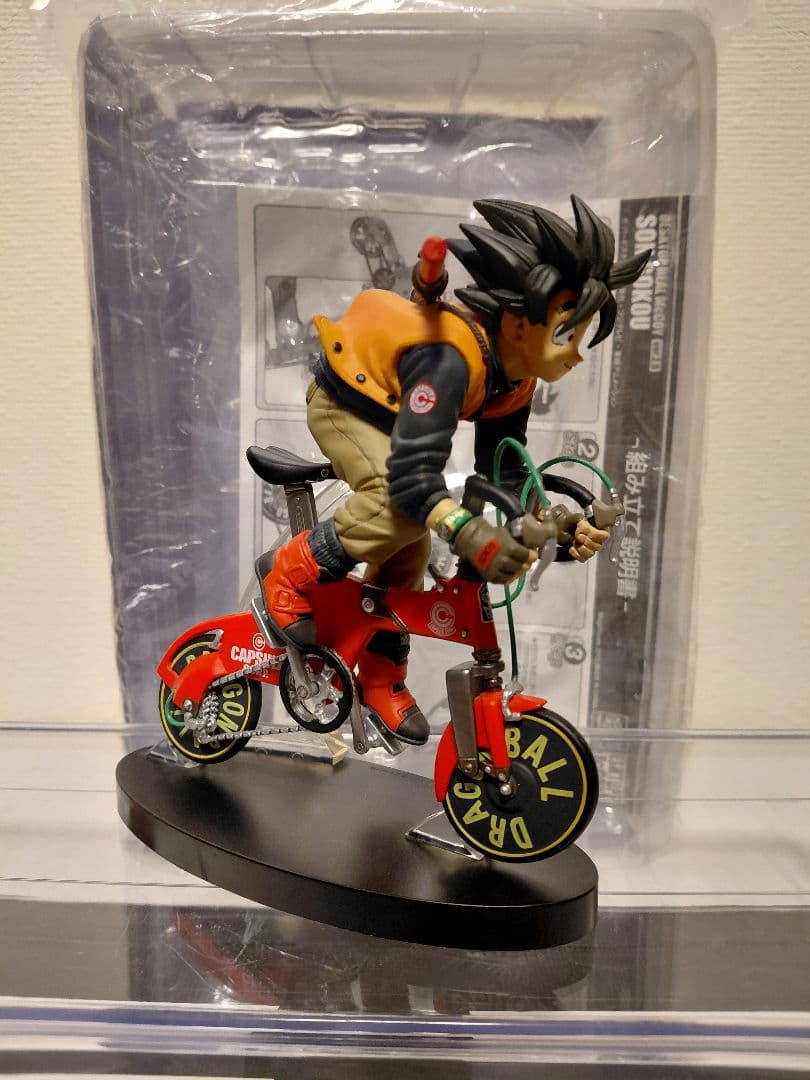 ドラゴンボール　フィギュア　自転車　 デスクトップリアルマッコイ 孫悟空　バイク