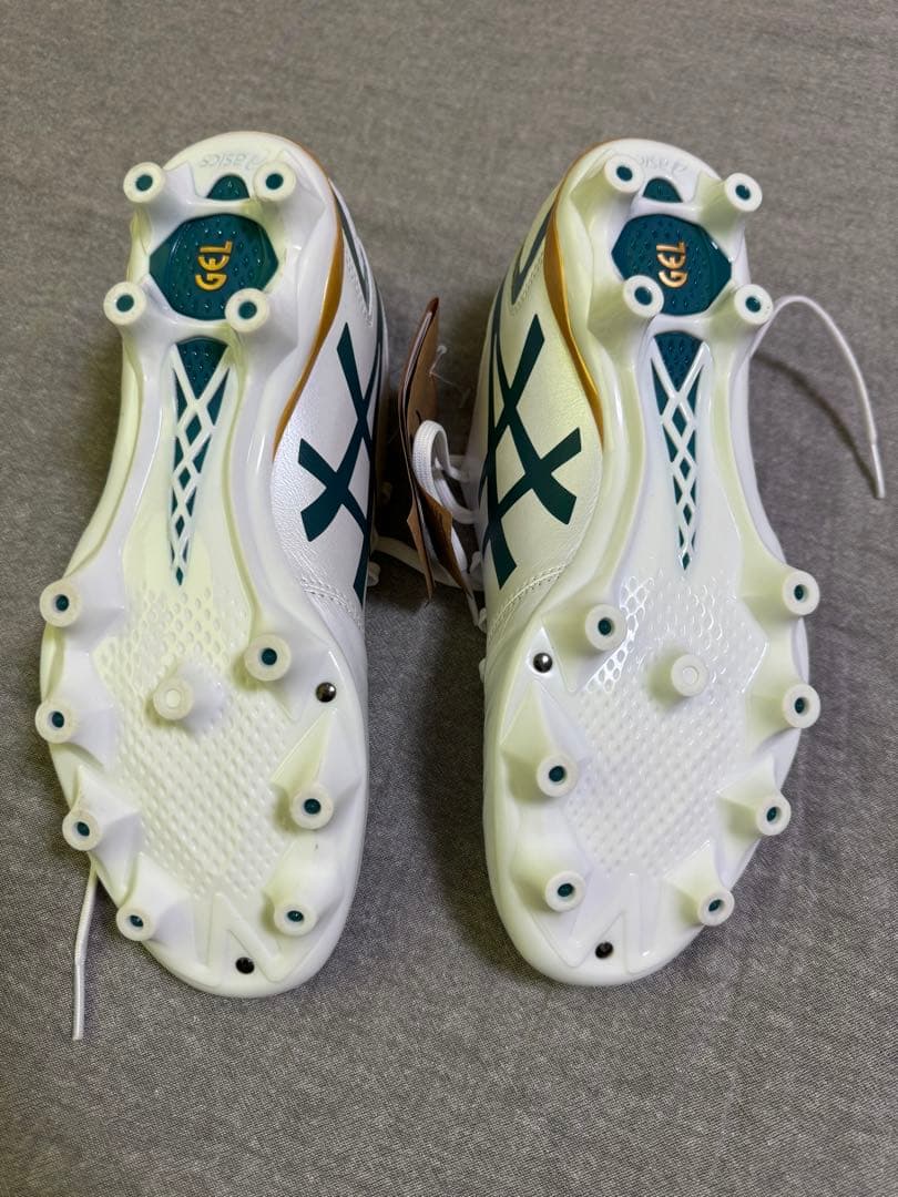 アシックスサッカースパイクＤＳライトワイド　２４．５