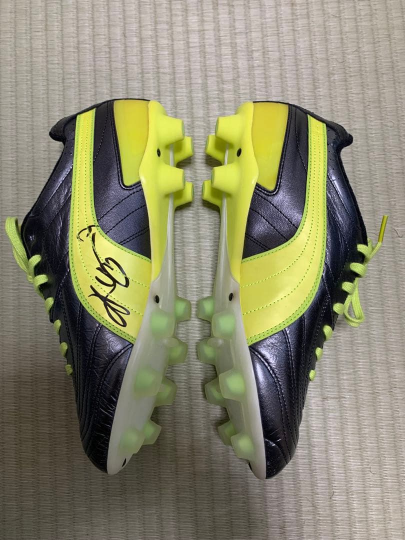 三浦知良選手 両足サイン入りスパイク