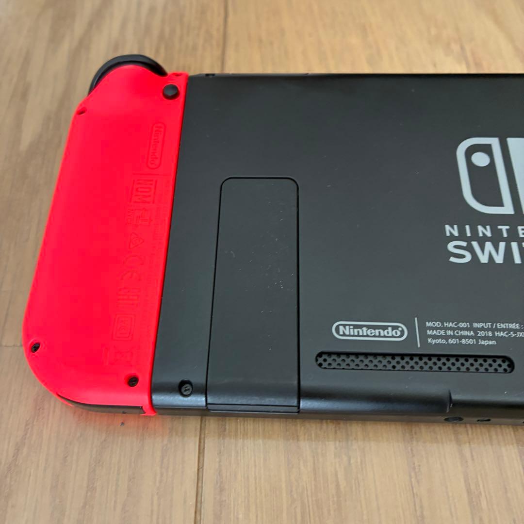 キャリングケース付きNintendo Switch 本体 赤/青 Joy-Con