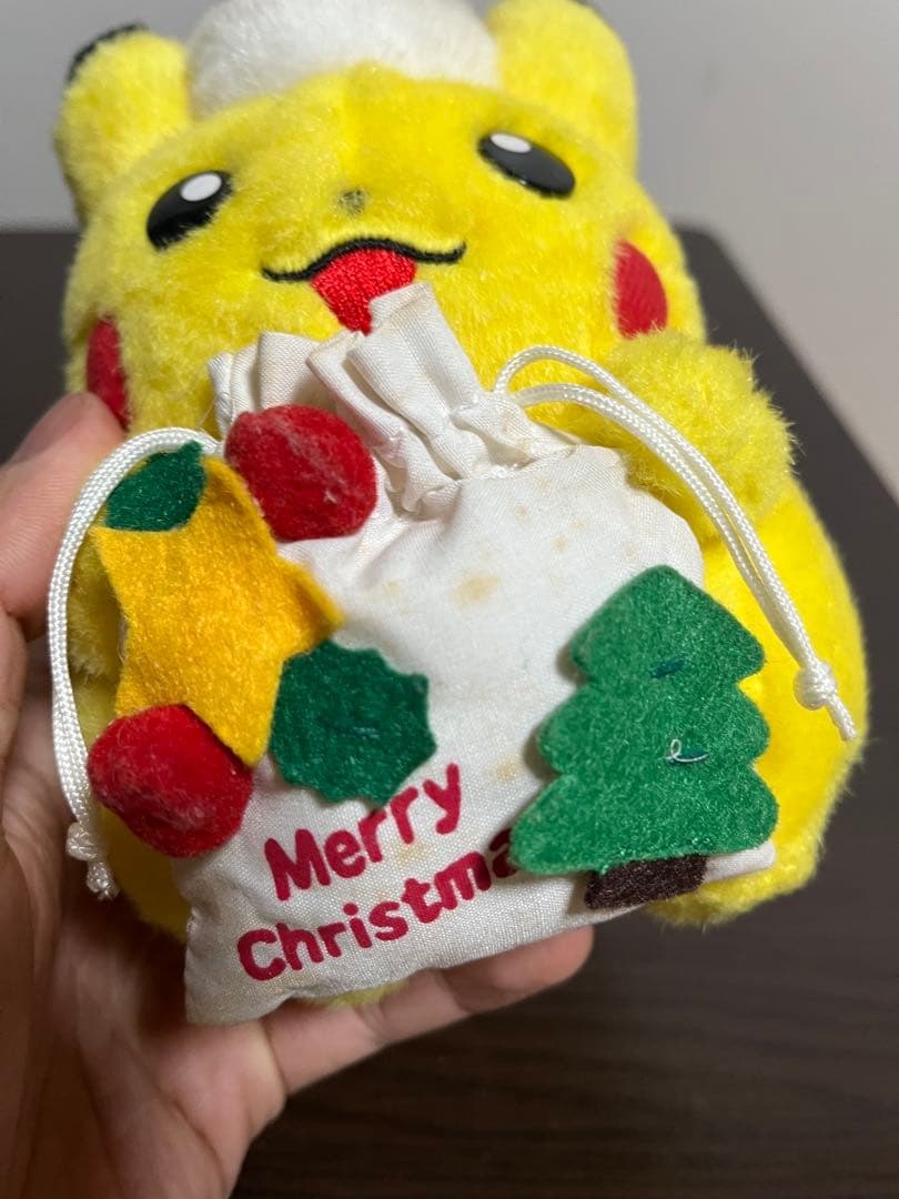 TOMY製 ポケモンサンタ2000 ピカチュウ ぬいぐるみ
