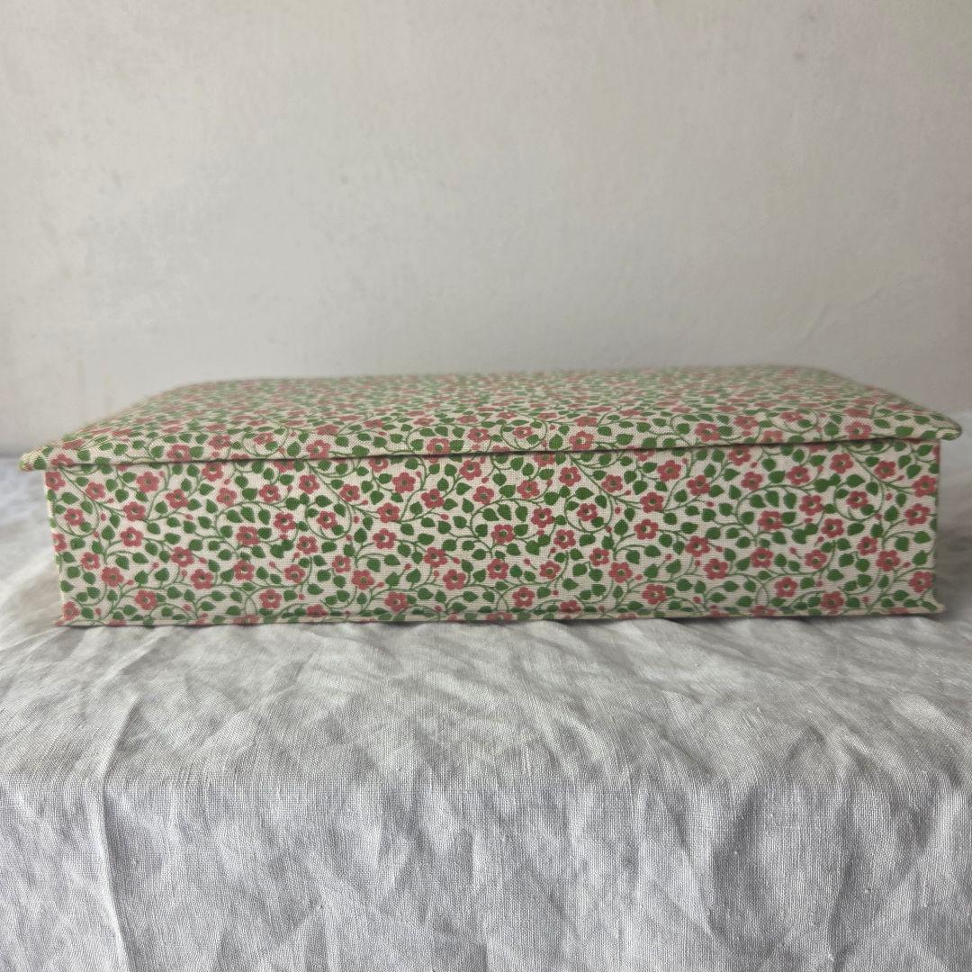 フランス　アンティーク　カルトナージュボックス　ピンクの小花　長方形