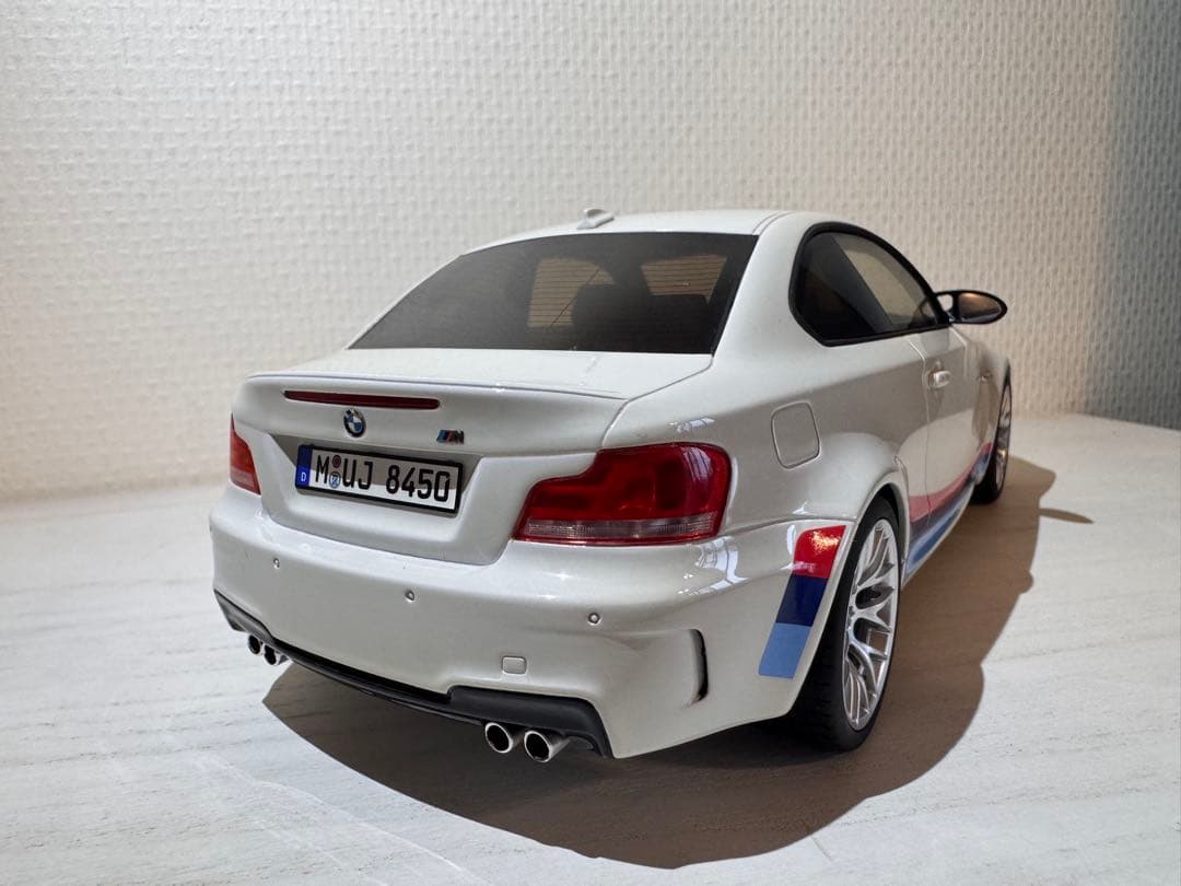 GT Spirit  1シリーズ ミニカー 1/18