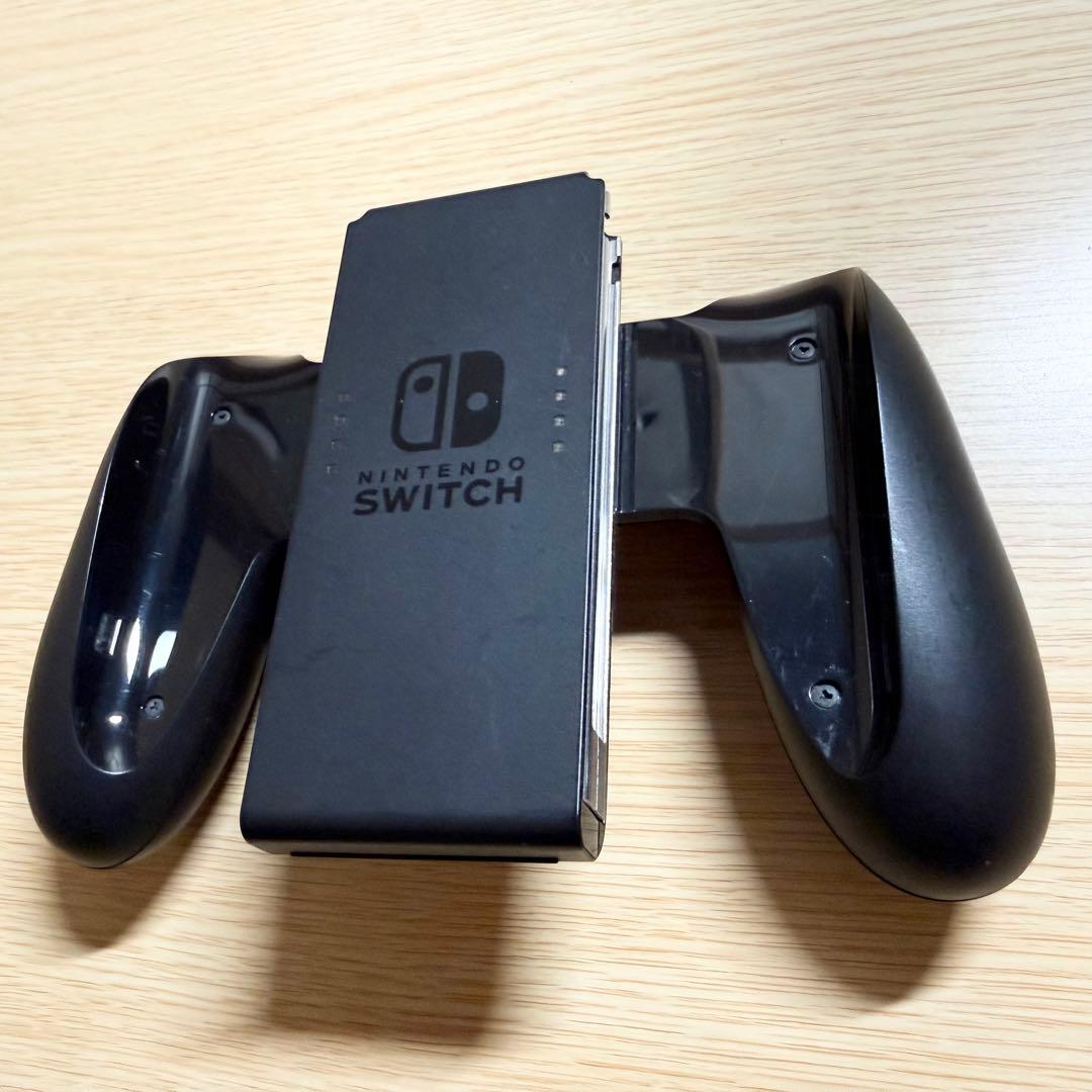 NintendoSwitch ピカチュウデザイン本体モンスターボール Plu付き