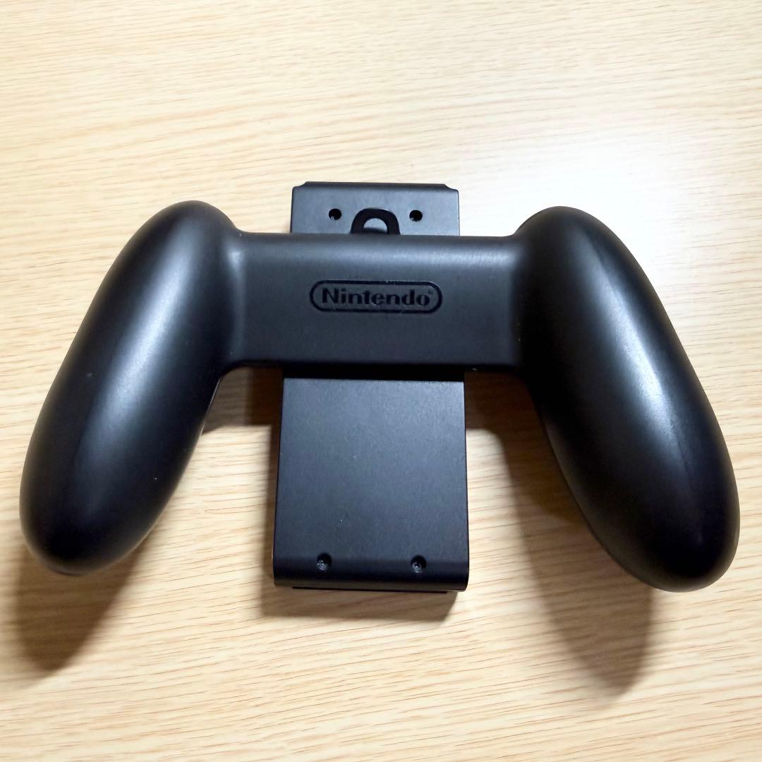 NintendoSwitch ピカチュウデザイン本体モンスターボール Plu付き