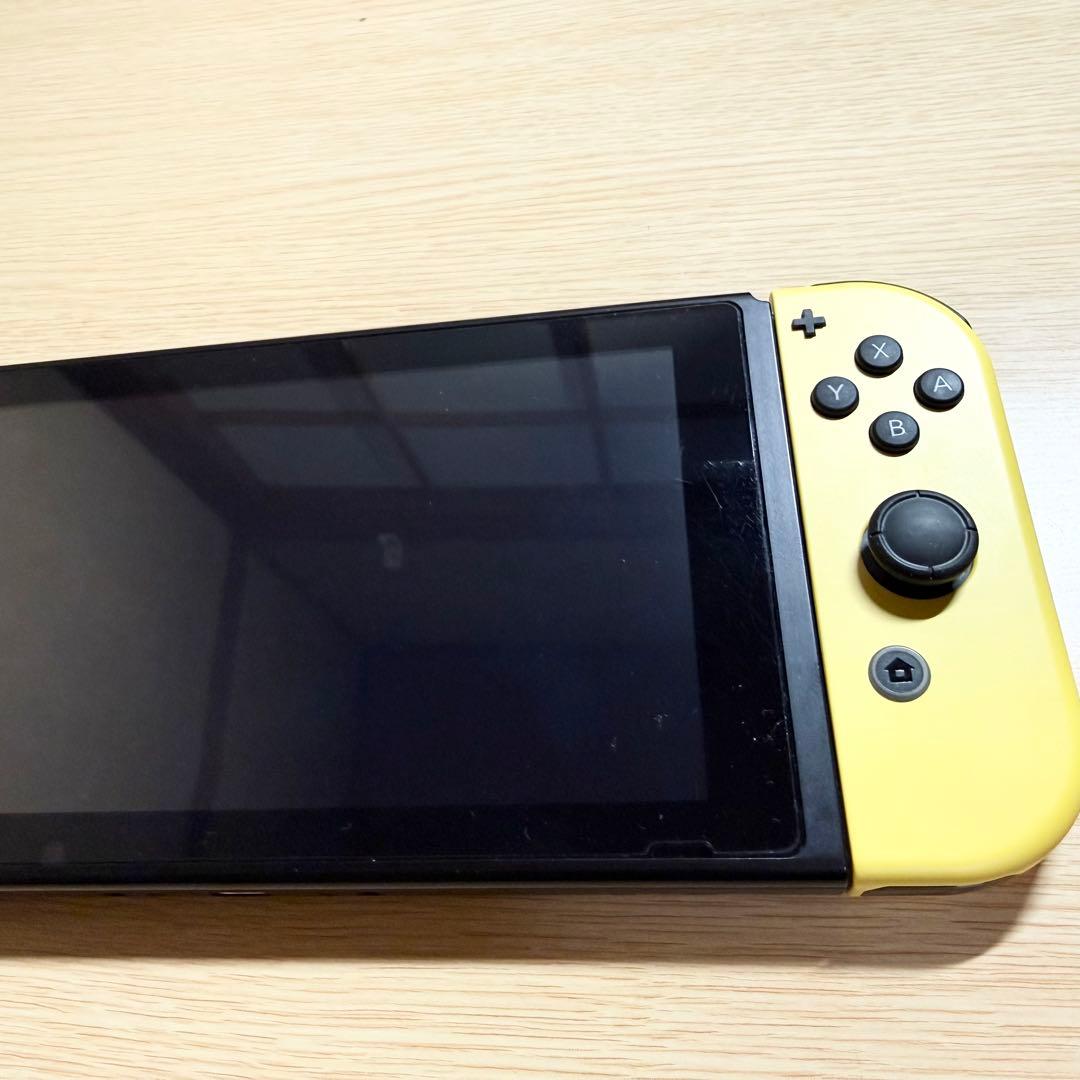 NintendoSwitch ピカチュウデザイン本体モンスターボール Plu付き
