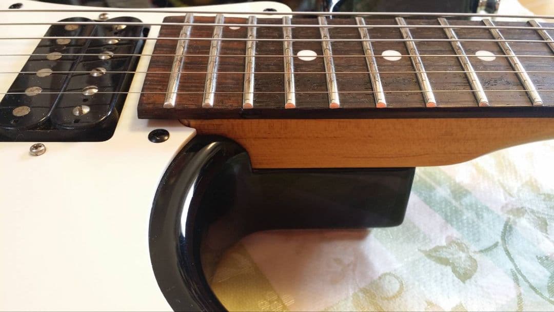 【ジャンク品】Charvel エレキギター CSTブラック