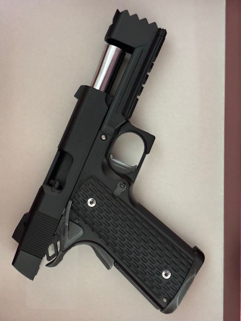 【値下げ交渉可能】東京マルイ ストライクウォーリア マガジン2本付き