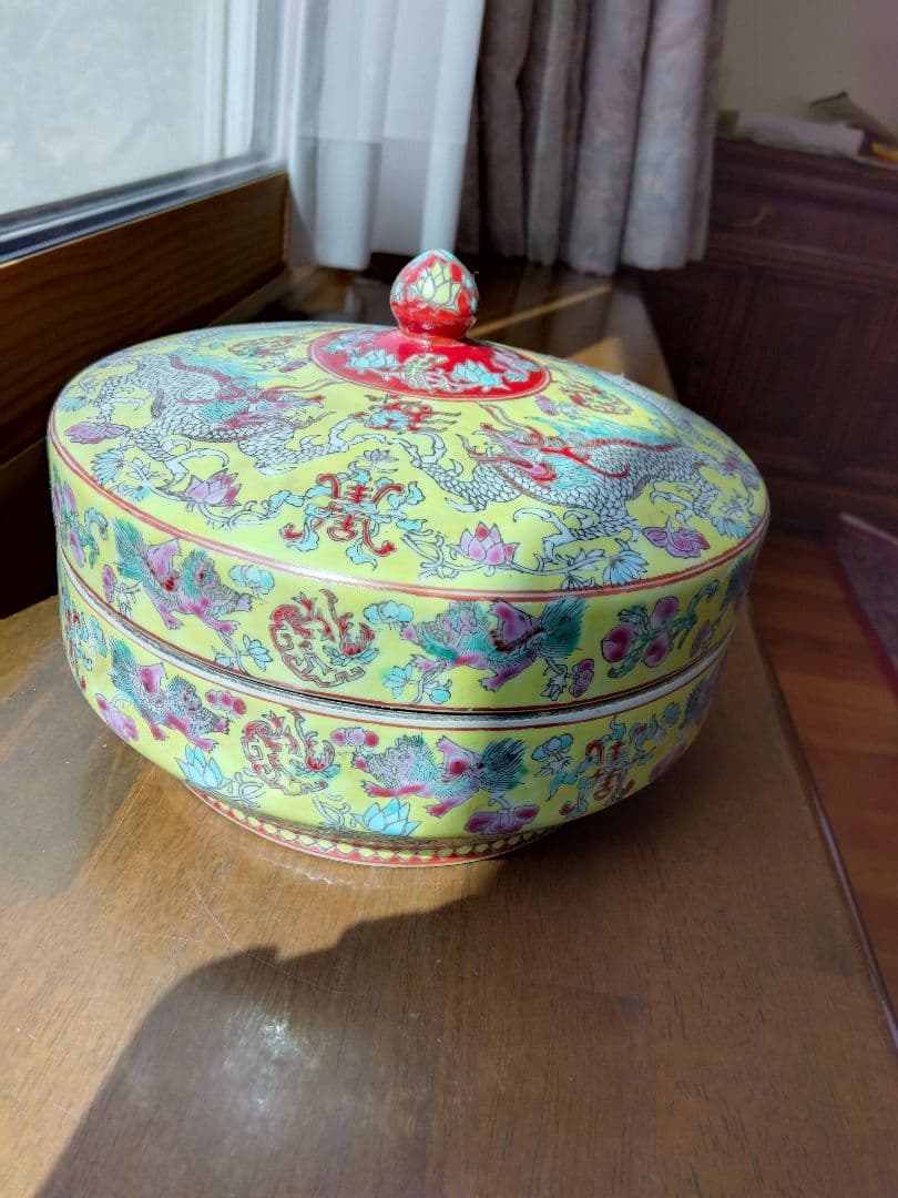 中国古美術　色絵陶器