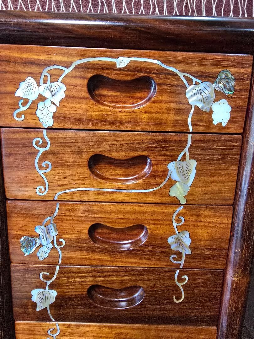 螺鈿家具 螺鈿細工 唐木 花梨 引き出し 五段 チェスト 無垢材　ラデン細工