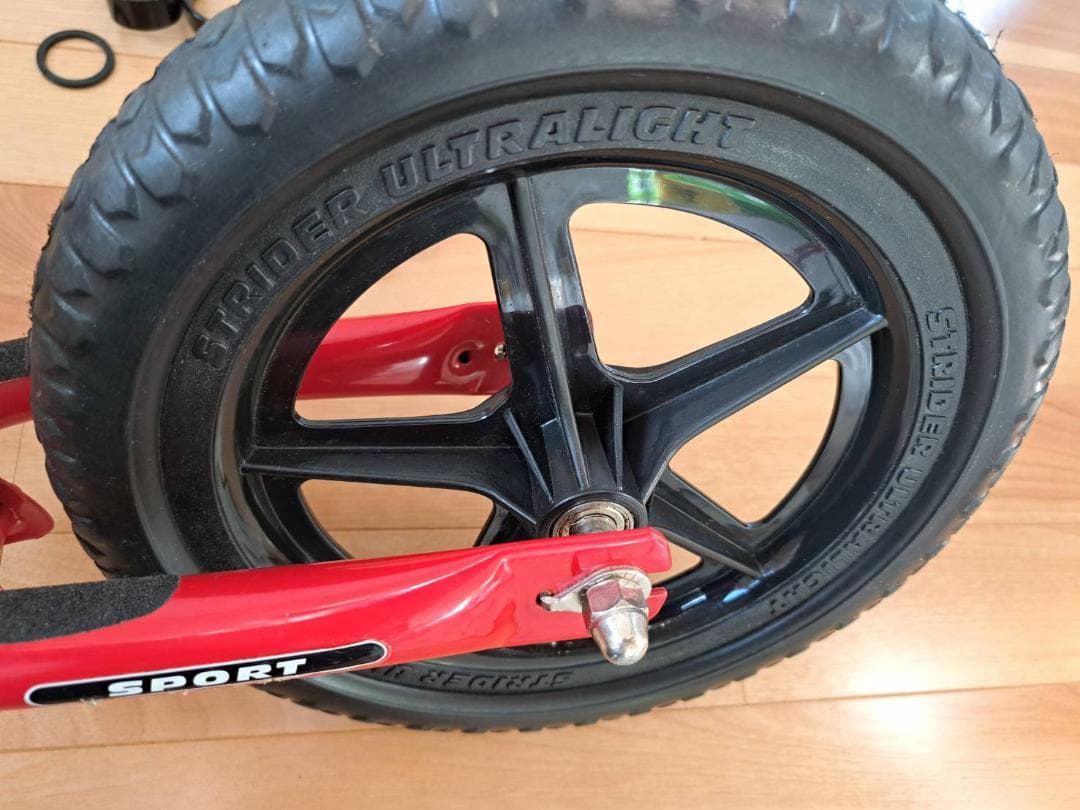 ★　ストライダー　STRIDER 12　レッド　バランスバイク　★