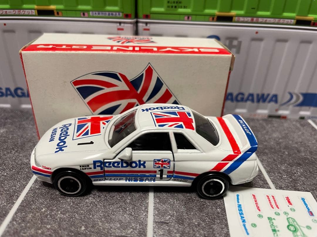 トミカ Reebok特注　ReebokスカイラインGT-R シールま未貼
