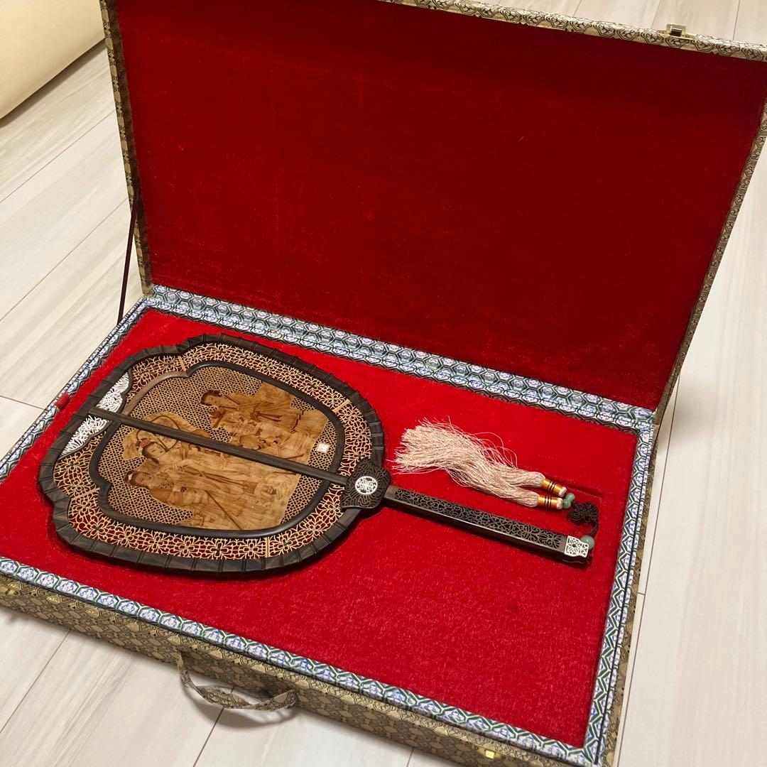 中国美術 唐木造 白檀透彫刻 翡翠 軍配型硯屏 団扇　唐物？