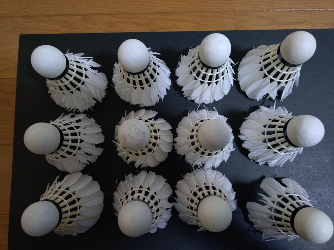 YONEX　ニューオフィシャル120球 ヨネックス　ノック用+おまけ17球