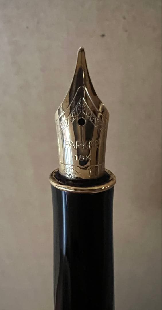 Parker 万年筆 黒色 ゴールド装飾