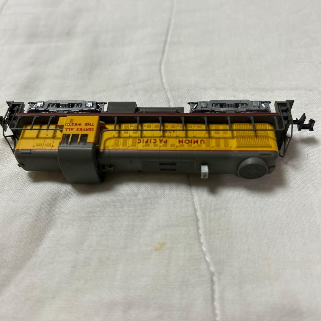 Nゲージ 外国車両鉄道模型 機関車と貨車セット