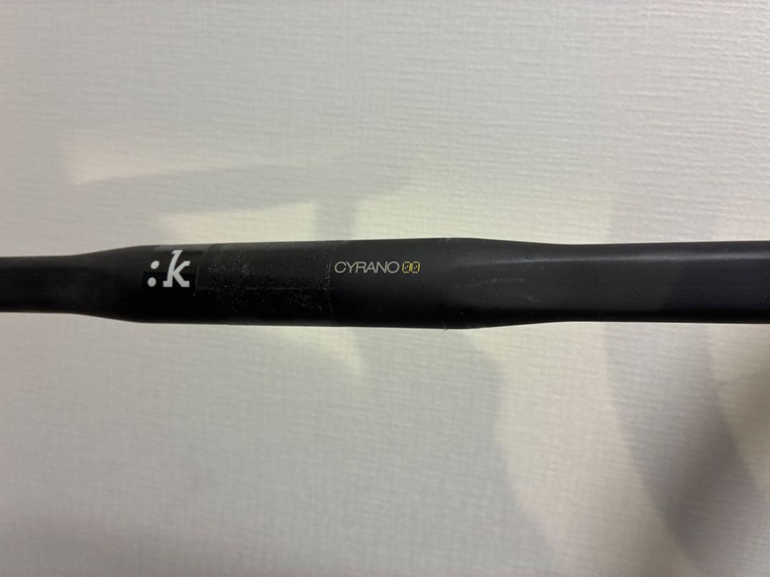Fizik Cyrano 00 Snake 400mm ドロップハンドル