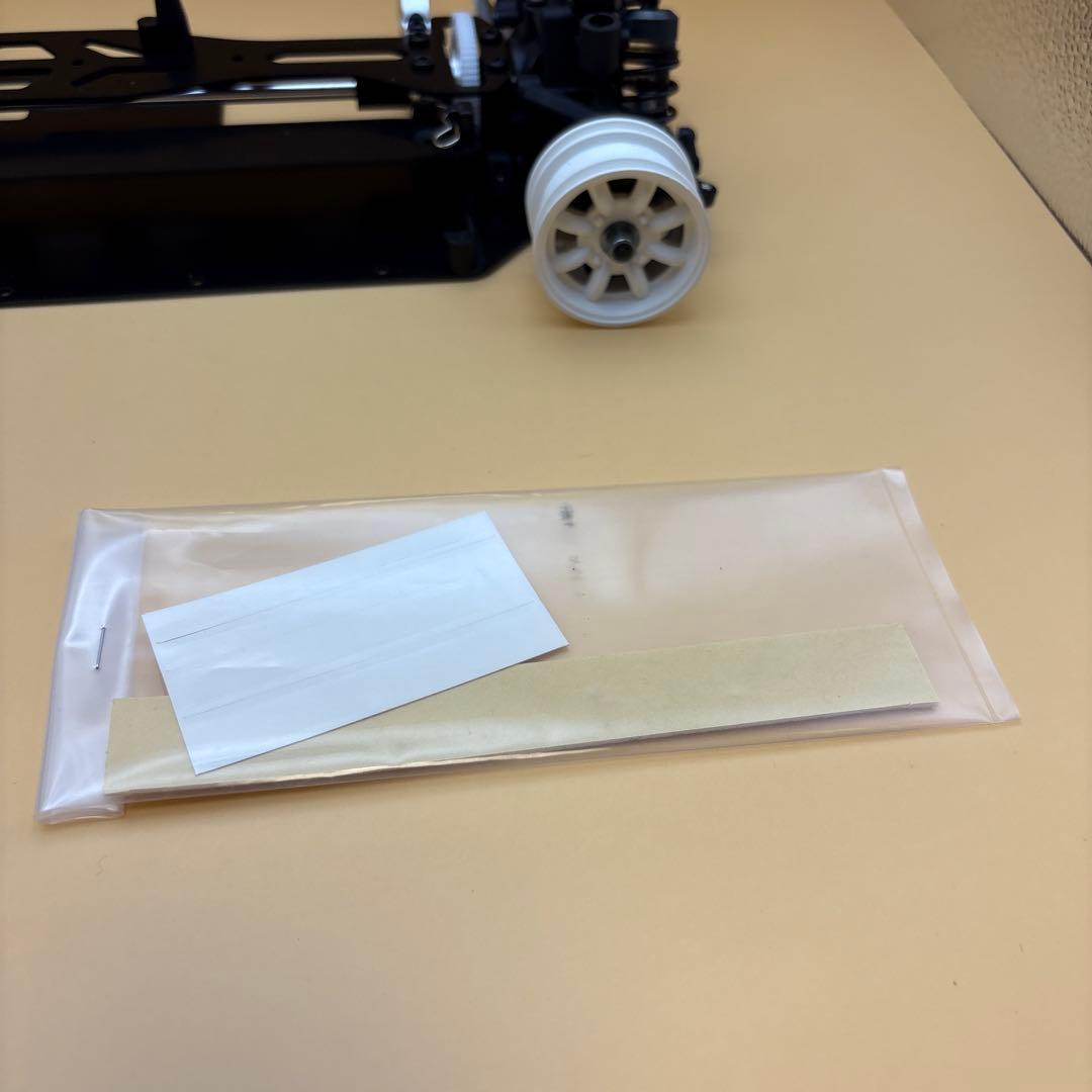 ABCホビー　genetic ニッサンサニートラック　四輪駆動シャシーとボディー