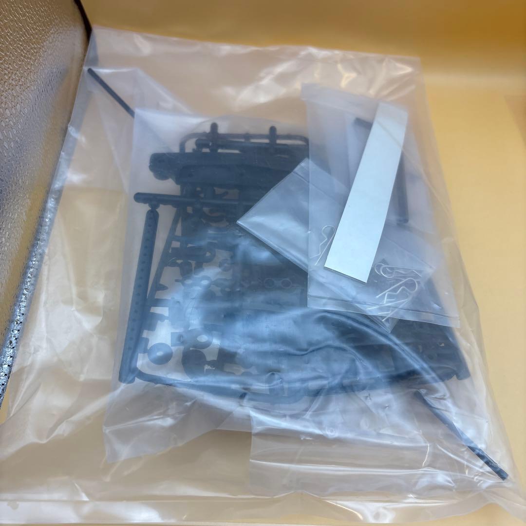 ABCホビー　genetic ニッサンサニートラック　四輪駆動シャシーとボディー