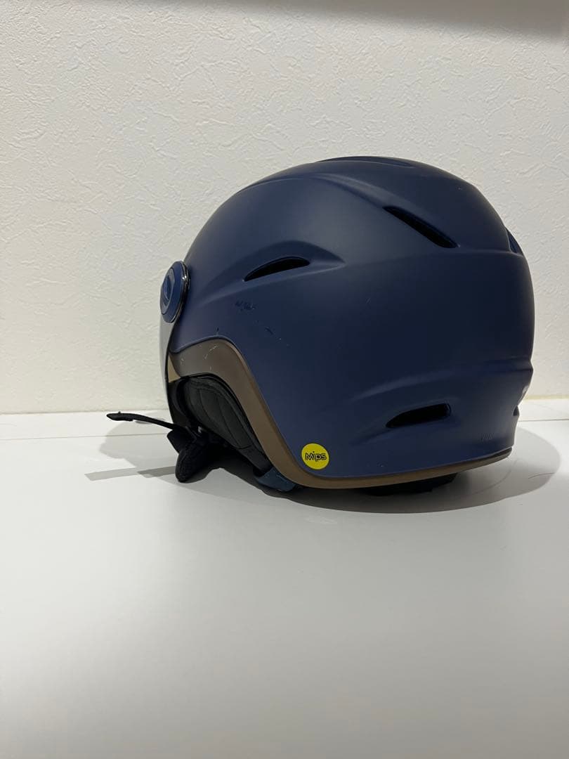 GIRO VUE MIPS バイザー付ヘルメット　一体型