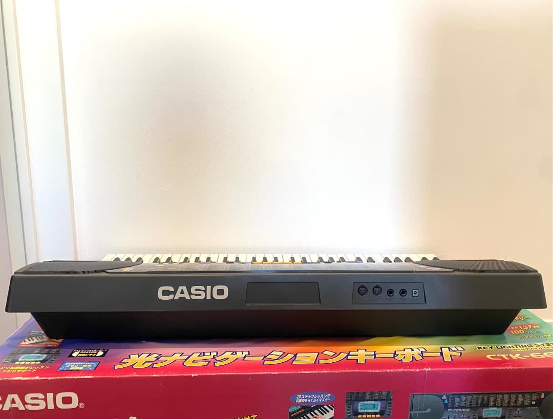 た*う様 美品！動作確認済み CASIO 電子キーボード CTK-660L 譜面