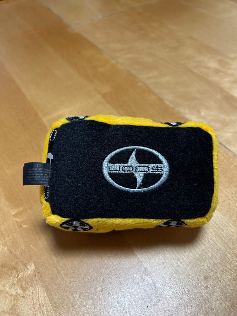 サイオンxb SCION XB YELLOW collectible