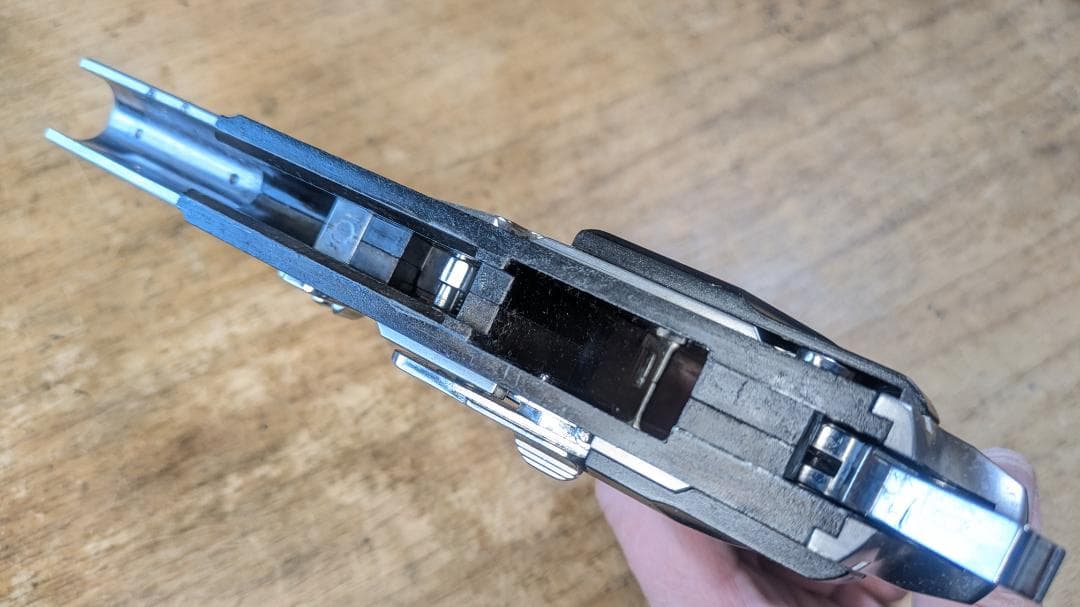 東京マルイ M92F クロームステンレス ガスブローバック　動作OK 美品