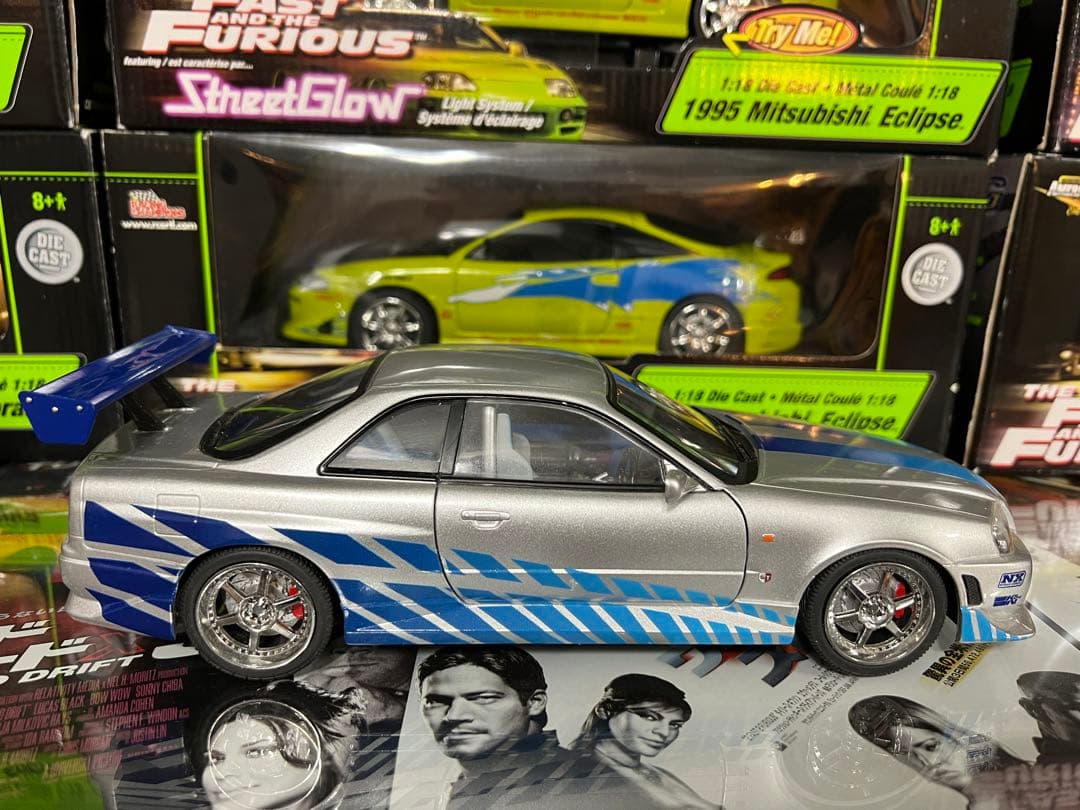 【希少】GREENLIGHT LED GT-R 1:18