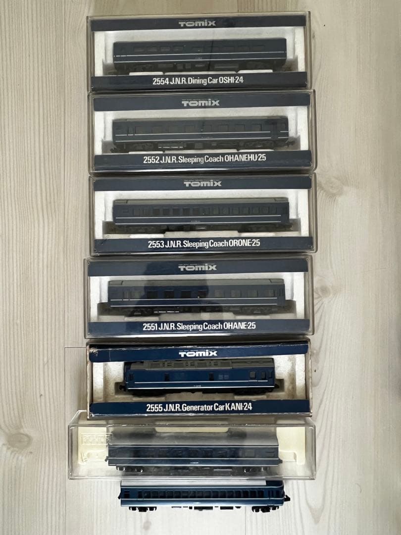 Nゲージ　車輌全30輌　(内、モーター車8輌)