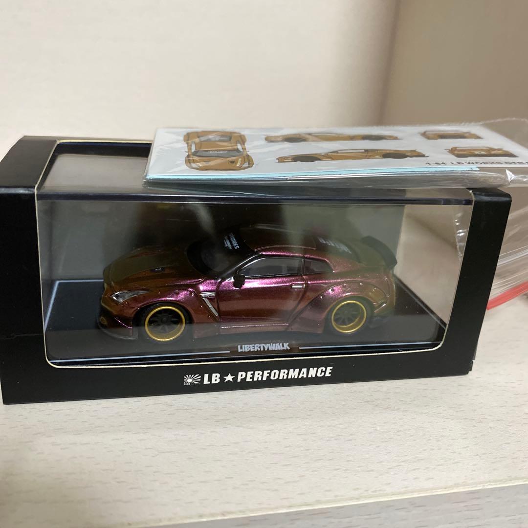 ミニカー 1/64 LBWK GT-R R35