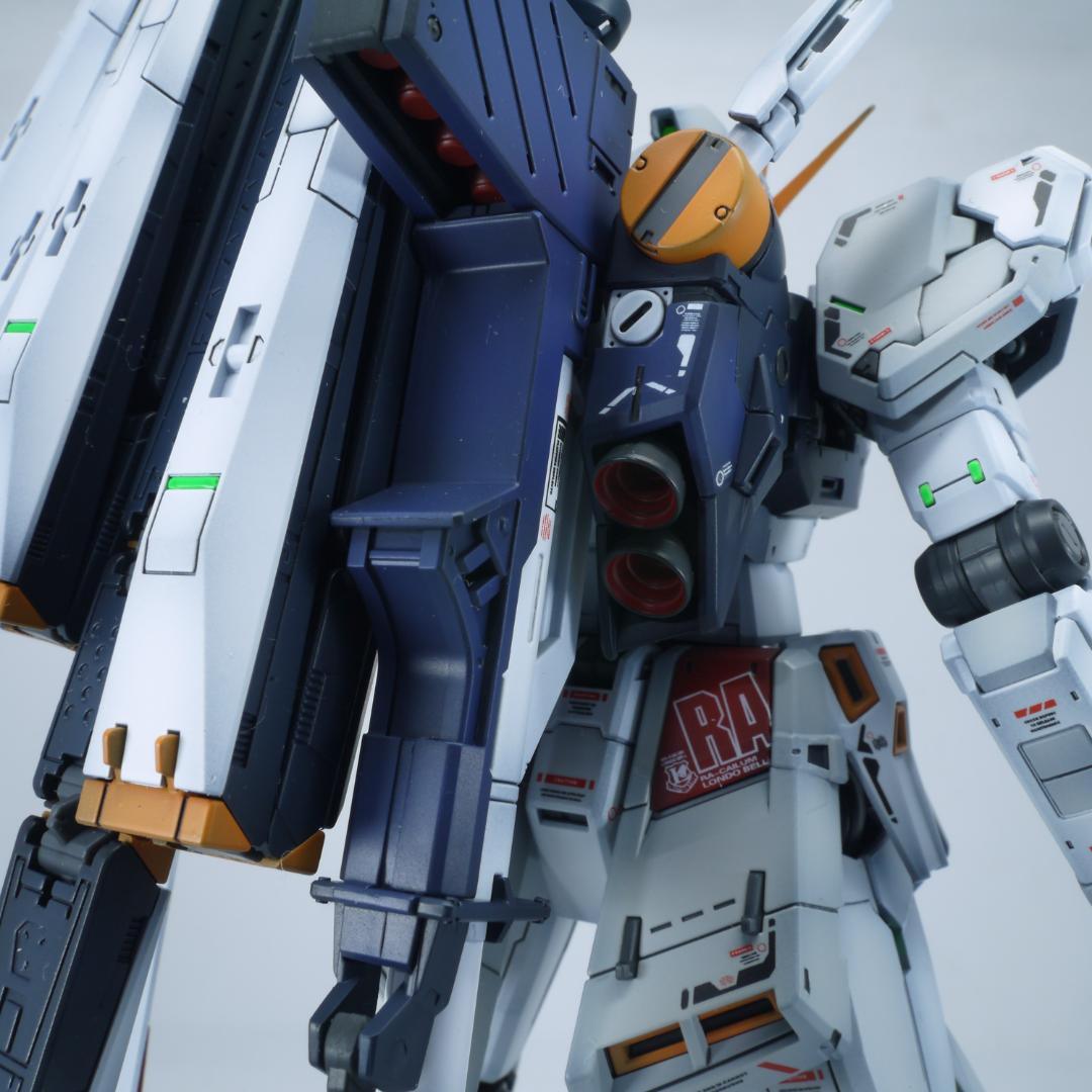 ガンプラ　RG νガンダム　全塗装　完成品