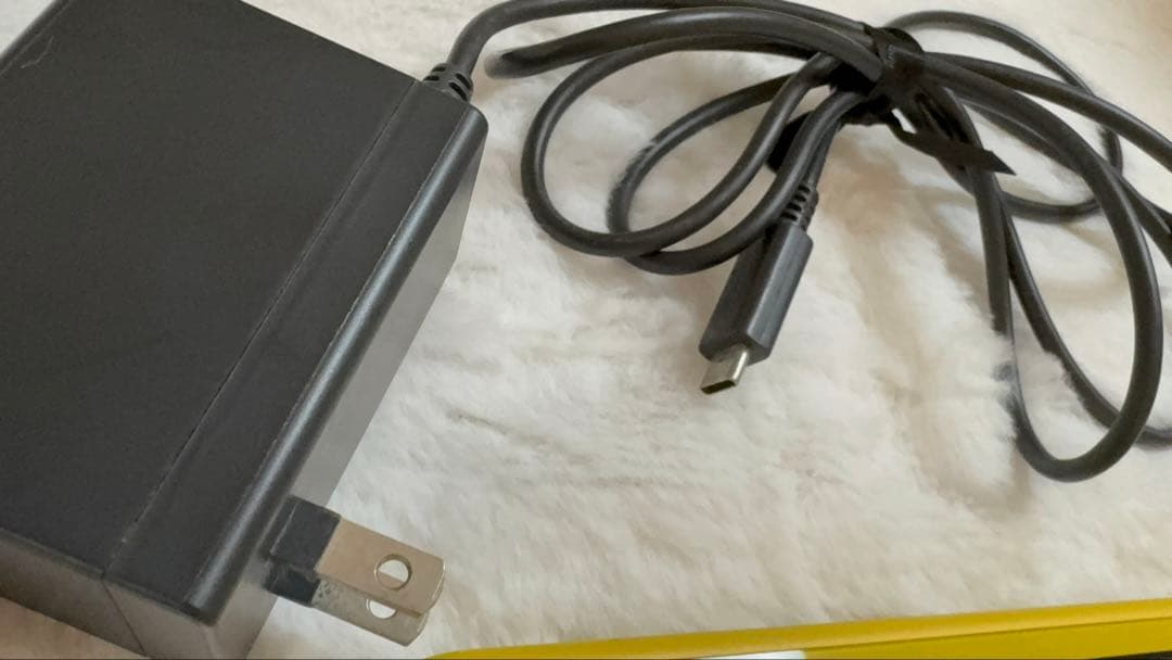 Nintendo Switch Lite イエロー ジャンク品(充電器付き)