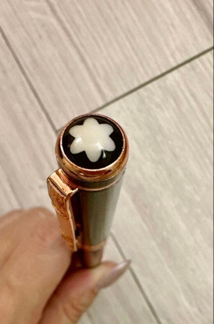 まさっち様MONTBLANC モンブラン ホワイトスター・ボールペン 廃盤？希少