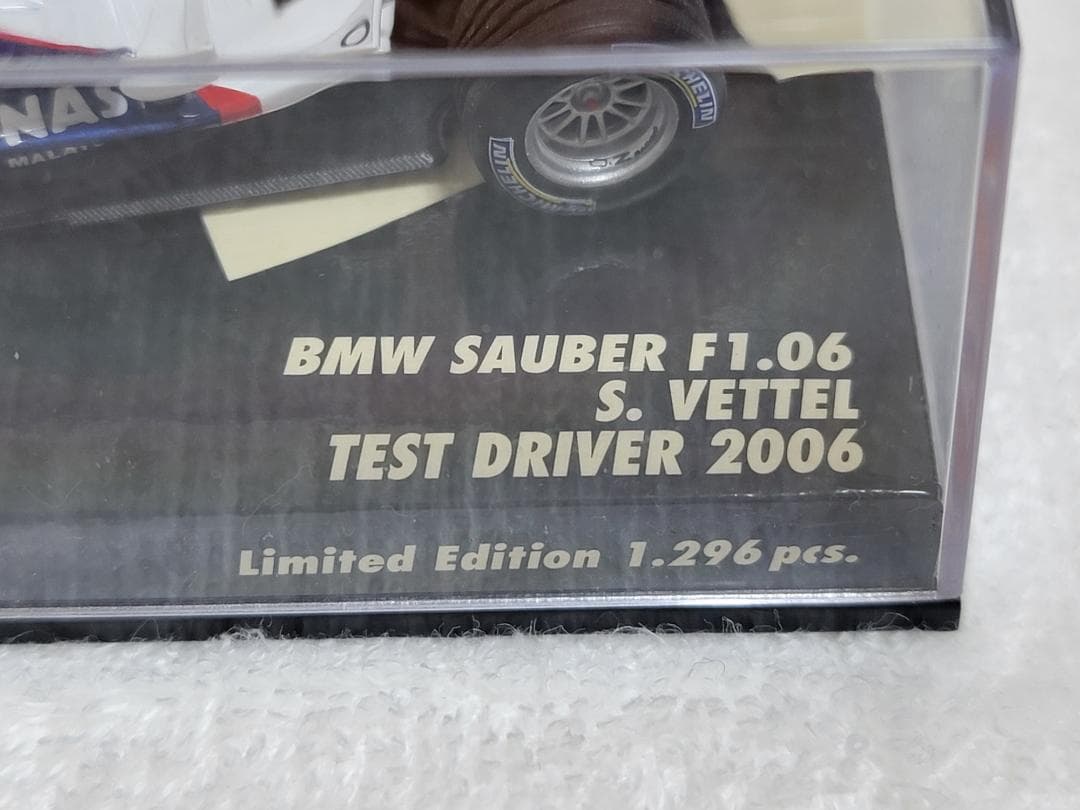 直筆サイン  SAUBER F1.06 ベッテル テストドライバー 06'
