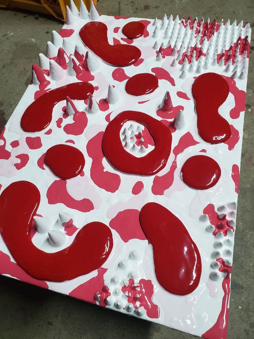 現代アート　トゲトゲ