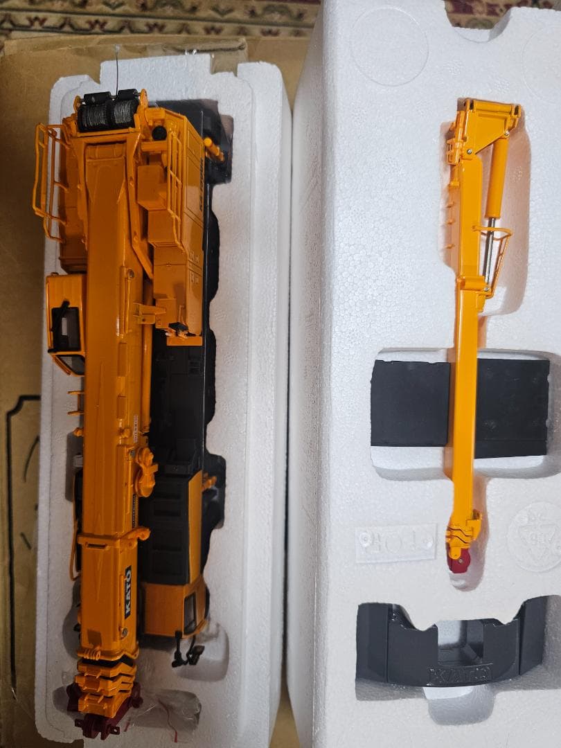 KATO KA-1300R クレーン車