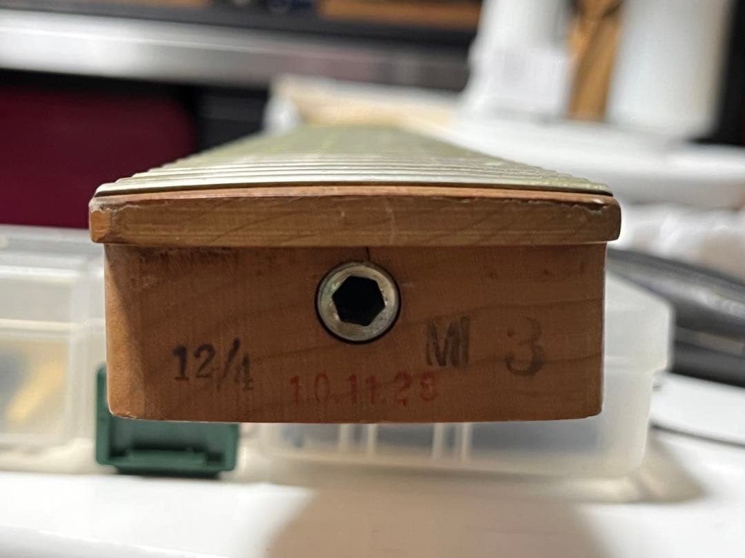 ジャンク！メイビス・ショートスケール・ストラト！加工あり。ハードケース付き！