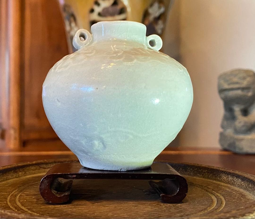 青白磁　小花器　鑑賞台付 ・一輪挿し ・ヴィンテージ　レア ・中国　台湾茶器