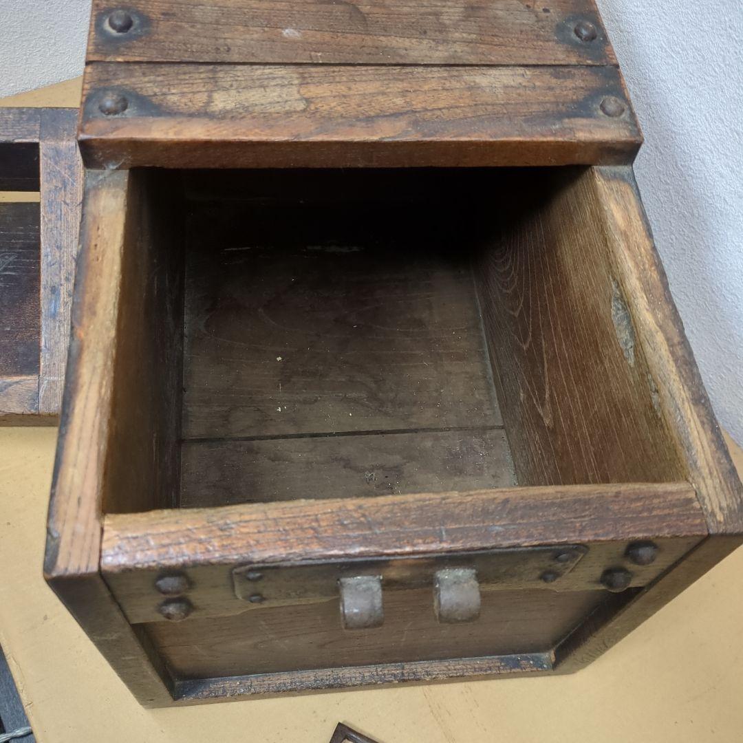 骨董　銭箱　鍵付き　木製　古民具　貯金箱　ぜにばこ　入れ物
