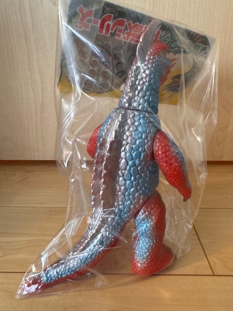 ブルマァクの怪獣シリーズ 帰ってきた ウルトラマン アーストロン一番星限定カラー